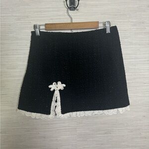 Twelve Enamel Black Sparkle Tweed Mini Skirt Size Large White Lace Trim Floral